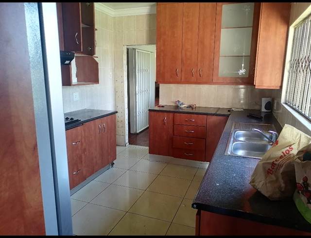 4 bed property to rent in KIBLER PARK